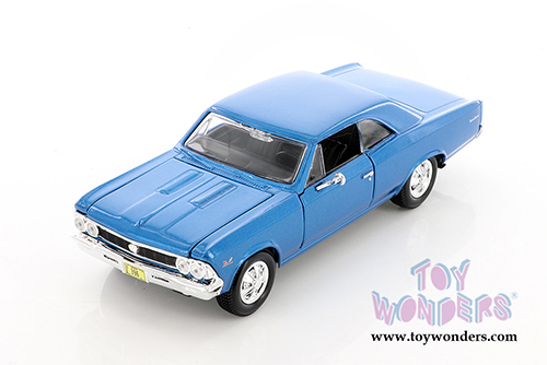 Showcasts Collectibles - Chevrolet&reg; Chevelle SS 396 Hardtop (1966, 1/24 scale diecast model car, Asstd.) 34960/2