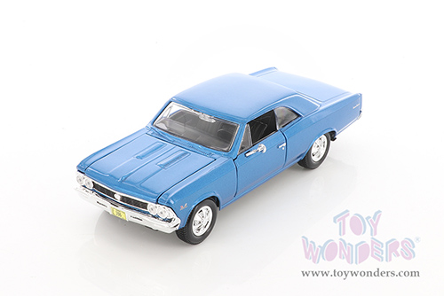 Showcasts&reg; Collectibles - Chevrolet Chevelle SS396 Hardtop (1966, 1/24 scale diecast model car, Asstd.) 34960