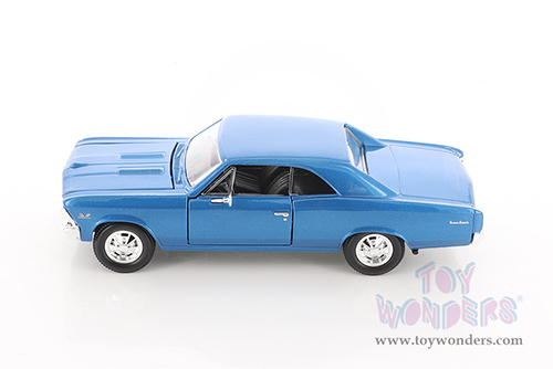 Showcasts&reg; Collectibles - Chevrolet Chevelle SS396 Hardtop (1966, 1/24 scale diecast model car, Asstd.) 34960