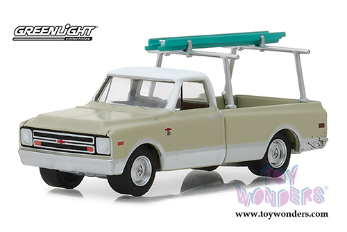 Greenlight - Blue Collar Collection Series 4 (1/64 scale diecast model car, Asstd.) 35100/48