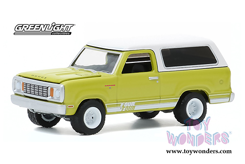 Greenlight - All Terrain Series 10 Assortment (1/64 scale diecast model car, Asstd.) 35170/48