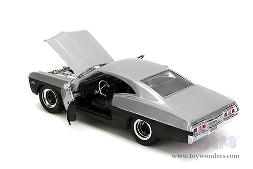 Jada Toys Bigtime Muscle - Chevrolet® Impala™ SS™ Hardtop (1967, 1/24 scale diecast model car, Silver/Black) 35217