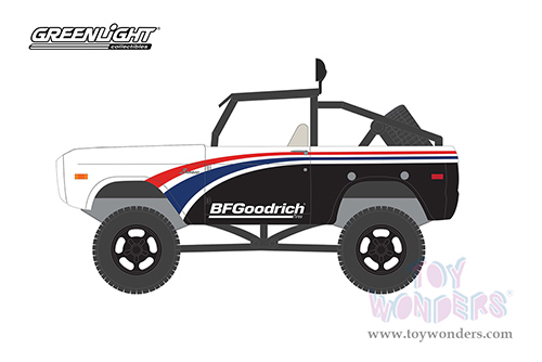 Greenlight - All Terrain Series 13 | Ford Bronco Baja (1969, 1/64 scale diecast model car, White) 35230A/48