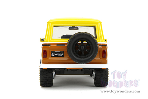 Jada Toys - Hollywood Rides | Ford Bronco with SpongeBob Squarepants Diecast Figure (1973, 1/24, diecast model car, Yellow/Brown) 35467