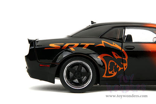 Jada Toys Pink Slips - Dodge Challenger SRT Hellcat Redeye Widebody with Display Base (2015, 1/18 scale diecast model car, Orange/Black) 35722