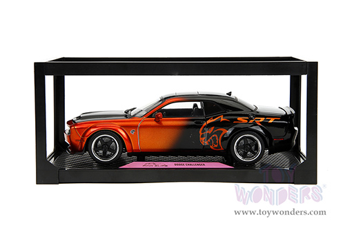 Jada Toys Pink Slips - Dodge Challenger SRT Hellcat Redeye Widebody with Display Base (2015, 1/18 scale diecast model car, Orange/Black) 35722