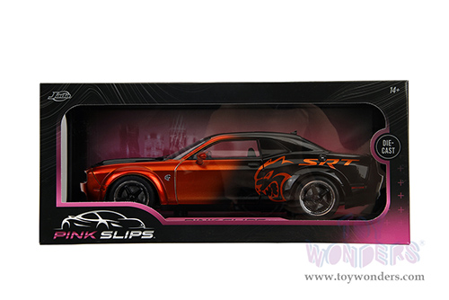 Jada Toys Pink Slips - Dodge Challenger SRT Hellcat Redeye Widebody with Display Base (2015, 1/18 scale diecast model car, Orange/Black) 35722