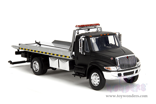 Jada Toys  - International® DuraStar 4400 Flatbed Tow Truck (1/24 scale diecast model car, Black) 35851