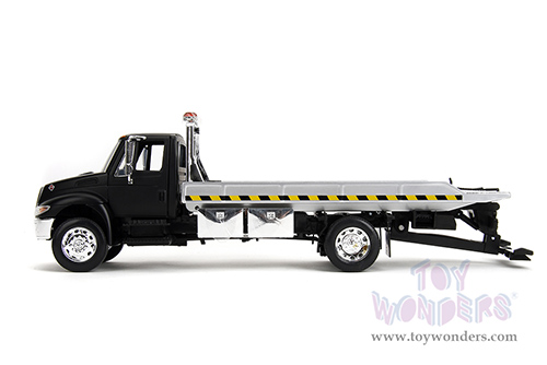 Jada Toys  - International® DuraStar 4400 Flatbed Tow Truck (1/24 scale diecast model car, Black) 35851