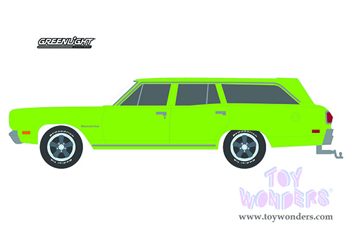 Greenlight - Estate Wagons Series 7 | Plymouth Satellite Custom (1970, 1/64 scale diecast model car, Lime Green with Matt Black Hood) 36040C/48