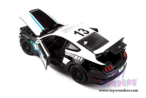 Maisto Premiere - Ford Mustang GT Police (2015, 1/18 scale diecast model car, Black/White) 36203P