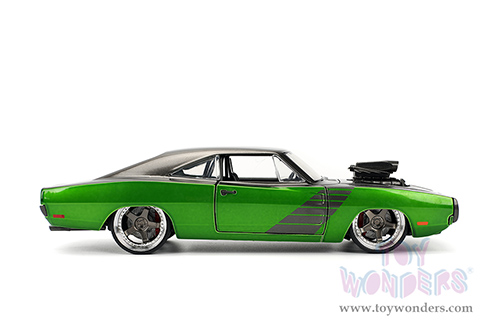 Jada Toys Bigtime Muscle - Dodge Charger R/T with Engine Blower (1970, 1/24 scale diecast model car, Gray/Green) 36298