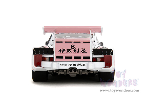 Jada Toys Pink Slips - Porsche 935 K3 #6 Bob Wollek - Henri Pescarolo Winner "Suzuka 1000KM" (1981) with Display Base (1/18 scale diecast model car, Pink/White) 36386