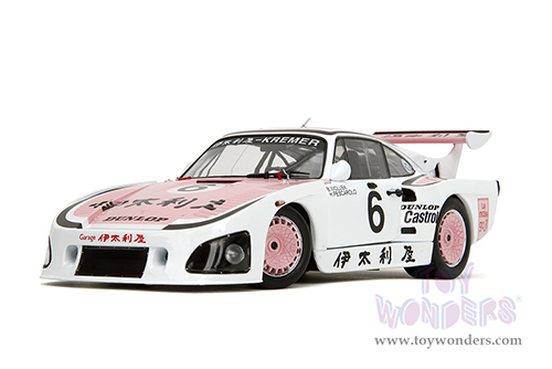Jada Toys Pink Slips - Porsche 935 K3 #6 Bob Wollek - Henri Pescarolo Winner "Suzuka 1000KM" (1981) with Display Base (1/18 scale diecast model car, Pink/White) 36386