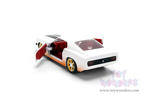 Jada Toys Fast & Furious - Roman's Ford Mustang Dirty Version - 25th Anniversary Series (1969, 1/32 scale diecast model car, White) 36394