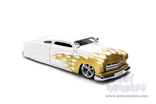 Jada Toy Bigtime Muscle - Mercury Coupe (1951, 1/24, diecast model car, White/Gold Flames) 36452
