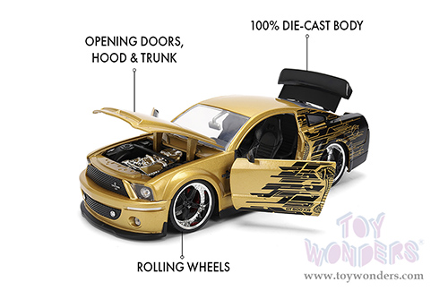 Jada Toys Bigtime Muscle - Ford Mustang Shelby® GT-500KR™ (2008, 1/24 scale diecast model car, Gold/Black) 36462