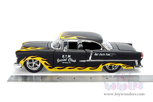 Jada Toys Bigtime Muscle - Chevrolet® Bel Air® "BTM Social Club" (1955, 1/24 scale diecast model car, Black/Yellow Flames) 36606