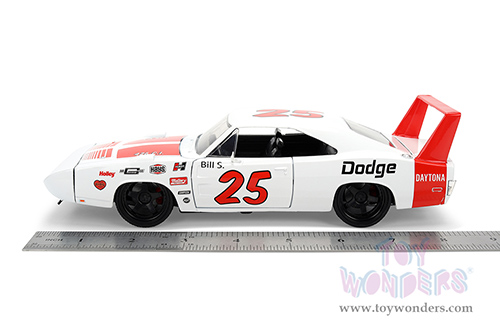 Jada Toys Bigtime Muscle - Dodge Charger Daytona #25 (1969, 1/24 scale diecast model car, White/Red Stripes) 36608