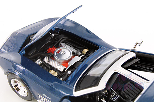 Showcasts® Collectibles - Chevrolet Corvette T-Top (1970, 1/24 scale diecast model car, Asstd.) 37202 MAP: $19.99