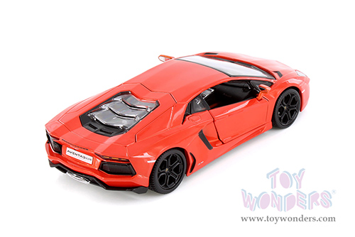 Showcasts® Collectibles - Lamborghini Aventador Coupé (1/24 scale diecast model car, Orange) 37210 MAP: $19.99