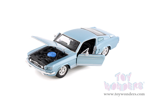 Showcasts® Collectibles - Ford Mustang GT-500 Hard Top (1967, 1/24 scale diecast model car, Asstd.) 37260/2 MAP: $19.99
