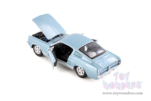 Showcasts® Collectibles - Ford Mustang GT-500 Hard Top (1967, 1/24 scale diecast model car, Asstd.) 37260/2 MAP: $19.99