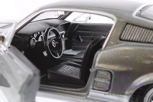 Showcasts® Collectibles - Ford Mustang GT-500 Hard Top (1967, 1/24 scale diecast model car, Asstd.) 37260/2 MAP: $19.99