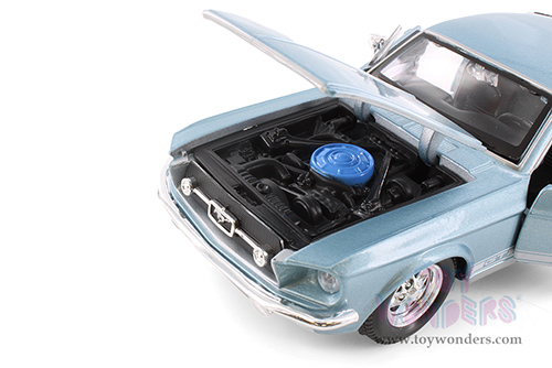 Showcasts® Collectibles - Ford Mustang GT-500 Hard Top (1967, 1/24 scale diecast model car, Asstd.) 37260/2 MAP: $19.99