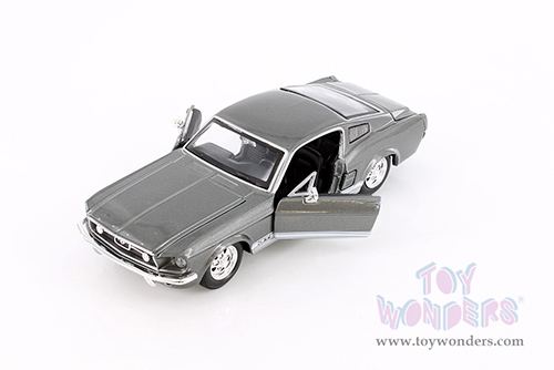 Showcasts® Collectibles - Ford Mustang GT-500 Hard Top (1967, 1/24 scale diecast model car, Asstd.) 37260/2 MAP: $19.99