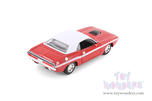 Showcasts® Collectibles - Dodge Challenger R/T Coupe (1970, 1/24 scale diecast model car, Asstd.) 37263/2 MAP: $19.99