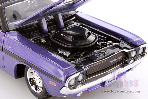 Showcasts® Collectibles - Dodge Challenger R/T Convertible (1970, 1/24 scale diecast model car, Purple) 37264 MAP: $19.99