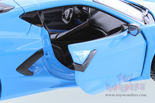 Showcasts® Collectibles - Chevrolet® Corvette® Stingray Coupe Z51 Hardtop (2020, 1/24 scale diecast model car, Asstd.) 37527 MAP: $19.99