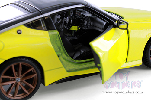 Showcasts® Collectibles - Nissan Assortment (1973, 2024, 1/24 scale die cast model car, Asstd.) 37904/28 MAP: $19.99