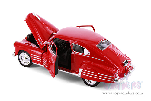 Showcasts® Collectibles - Chevrolet® Fleetline Aerosedan (1948, 1/25 scale diecast model car, Asstd.) 37921 MAP: $19.99