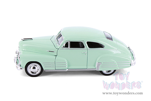 Showcasts® Collectibles - Chevrolet® Fleetline Aerosedan (1948, 1/25 scale diecast model car, Asstd.) 37921 MAP: $19.99