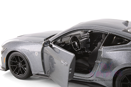 Showcasts® Collectibles - Ford Mustang® Dark Horse™ (2024, 1/24 scale diecast model car, Asstd.) 37925 MAP: $19.99