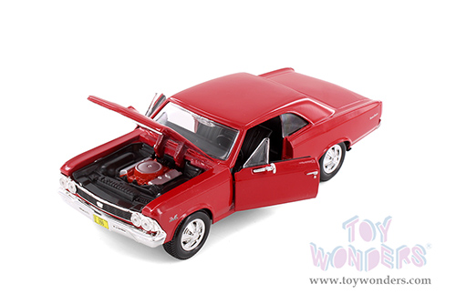 Showcasts® Collectibles - Chevrolet® Chevelle® SS™ 396 Hardtop (1966, 1/24 scale diecast model car, Asstd.) 37960/2 MAP: $19.99