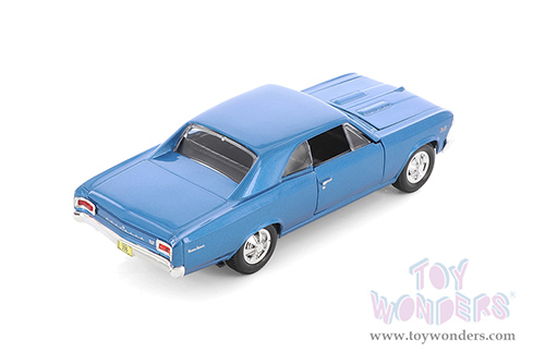 Showcasts® Collectibles - Chevrolet® Chevelle® SS™ 396 Hardtop (1966, 1/24 scale diecast model car, Blue) 37960 MAP: $19.99