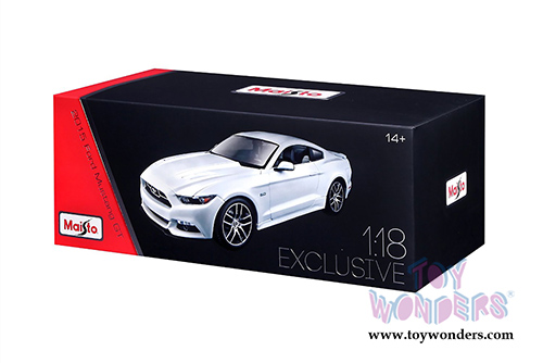 Maisto Exclusive - Ford Mustang GT Hard Top (2015, 1/18 scale diecast model car, White) 38133W
