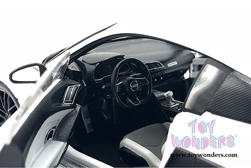 Maisto Exclusive - Audi R8 V10 Plus Hard Top (1/18 scale diecast model car, White) 38135W