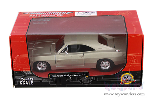 Showcasts® Collectibles - Dodge Charger R/T Hardtop (1969, 1/25 scale diecast model car, Silver) 38256SV MAP: $22.99