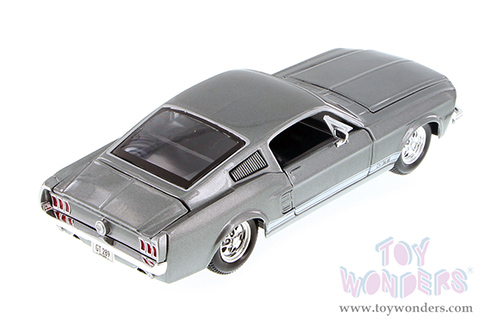 Showcasts® Collectibles - Ford Mustang GT-500 Hardtop (1967, 1/24 scale diecast model car, Gray) 38260GY MAP: $22.99