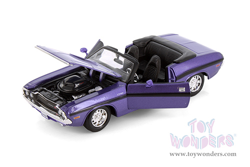 Showcasts® Collectibles - Dodge Challenger R/T Convertible (1970, 1/24 scale diecast model car, Purple) 38264PR MAP: $22.99