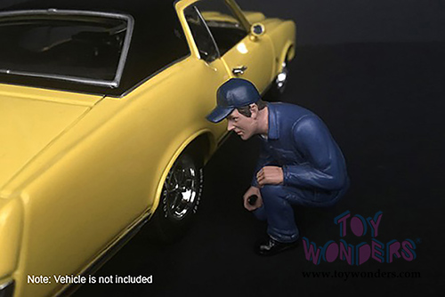 American Diorama Figurine - Mechanic Classic Juan with Lug Wrench (1/24 scale, Blue) 38277