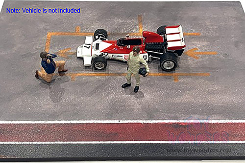 American Diorama Figurine - Race Day Metal Figures Set 1 (1/43 scale, Asstd.) 38359