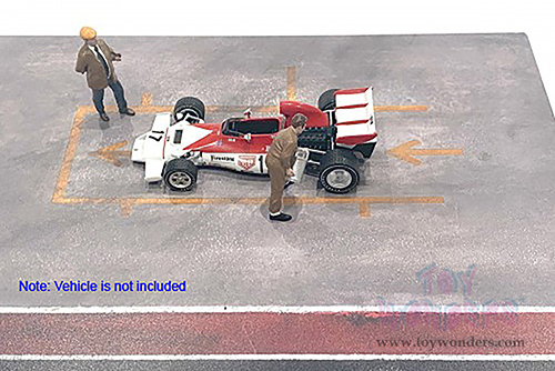 American Diorama Figurine - Race Day Metal Figures Set 4 (1/43 scale, Asstd.) 38362