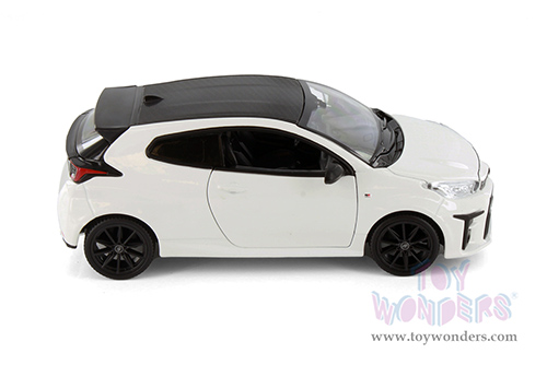 Showcasts® Collectibles - Toyota GR Yaris (2021, 1/24 scale die cast model car, White) 38909WT MAP: $22.99