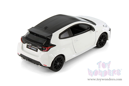 Showcasts® Collectibles - Toyota GR Yaris (2021, 1/24 scale die cast model car, White) 38909WT MAP: $22.99