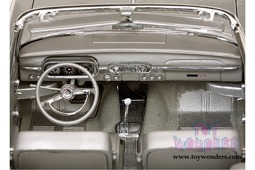 Sun Star USA - Chevrolet Nova Open Convertible (1963, 1/18 scale diecast model car, Satin Silver) 3976